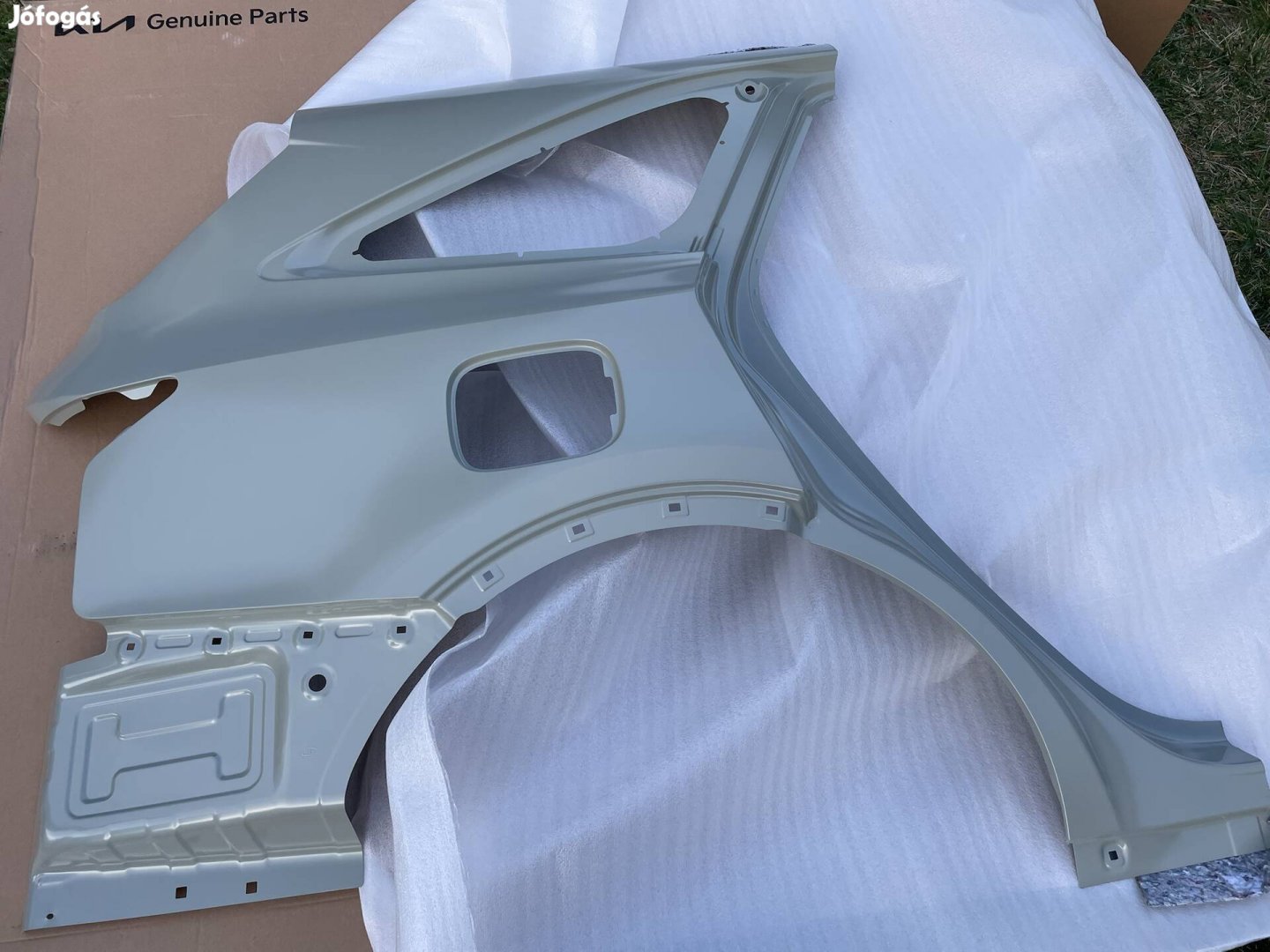 KIA Sorento 2023 jobb hátsó gyári sárvédő