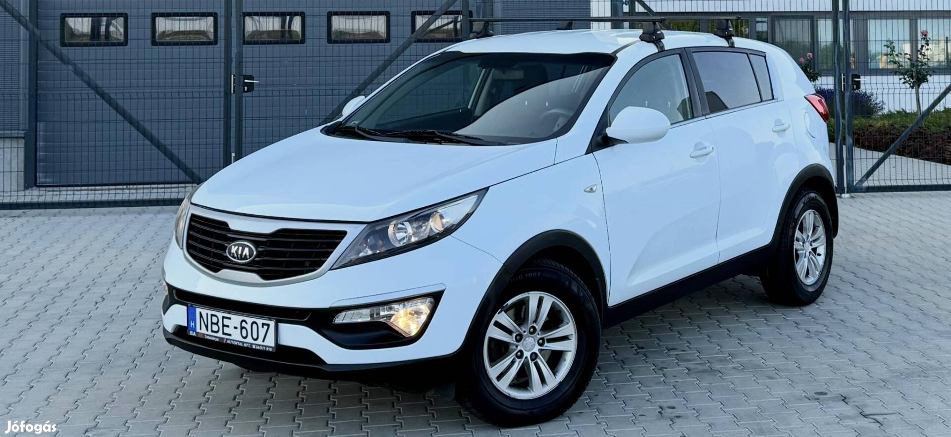 KIA Sportage 1.7 CRDi LX / Végig Vezetett SZERV...