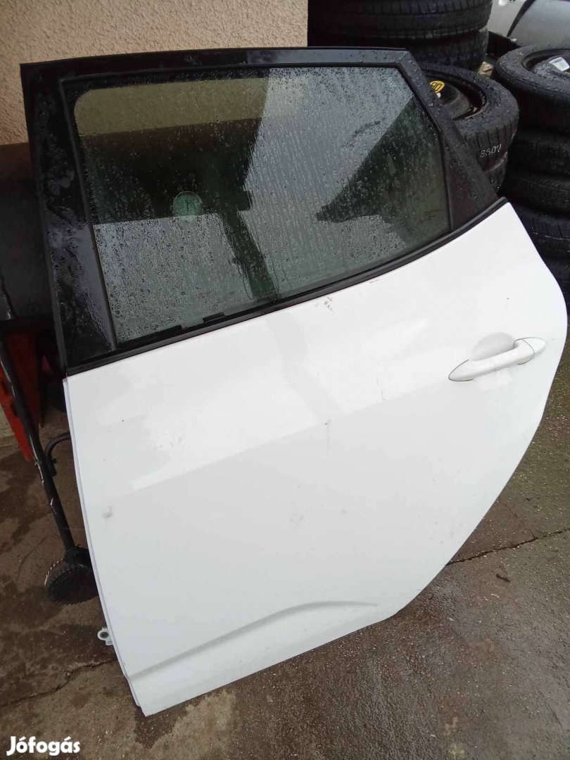 KIA Venga bal hátsó ajtó
