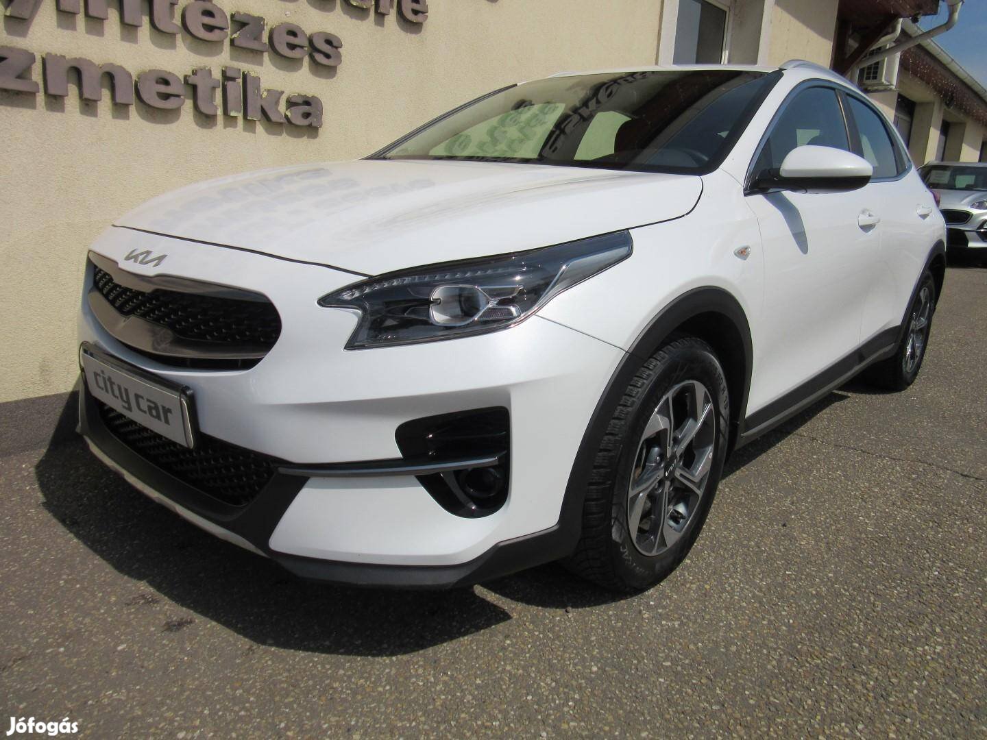 KIA Xceed 1.5 T-GDI X-Silver Első Tulaj. 39 eze...