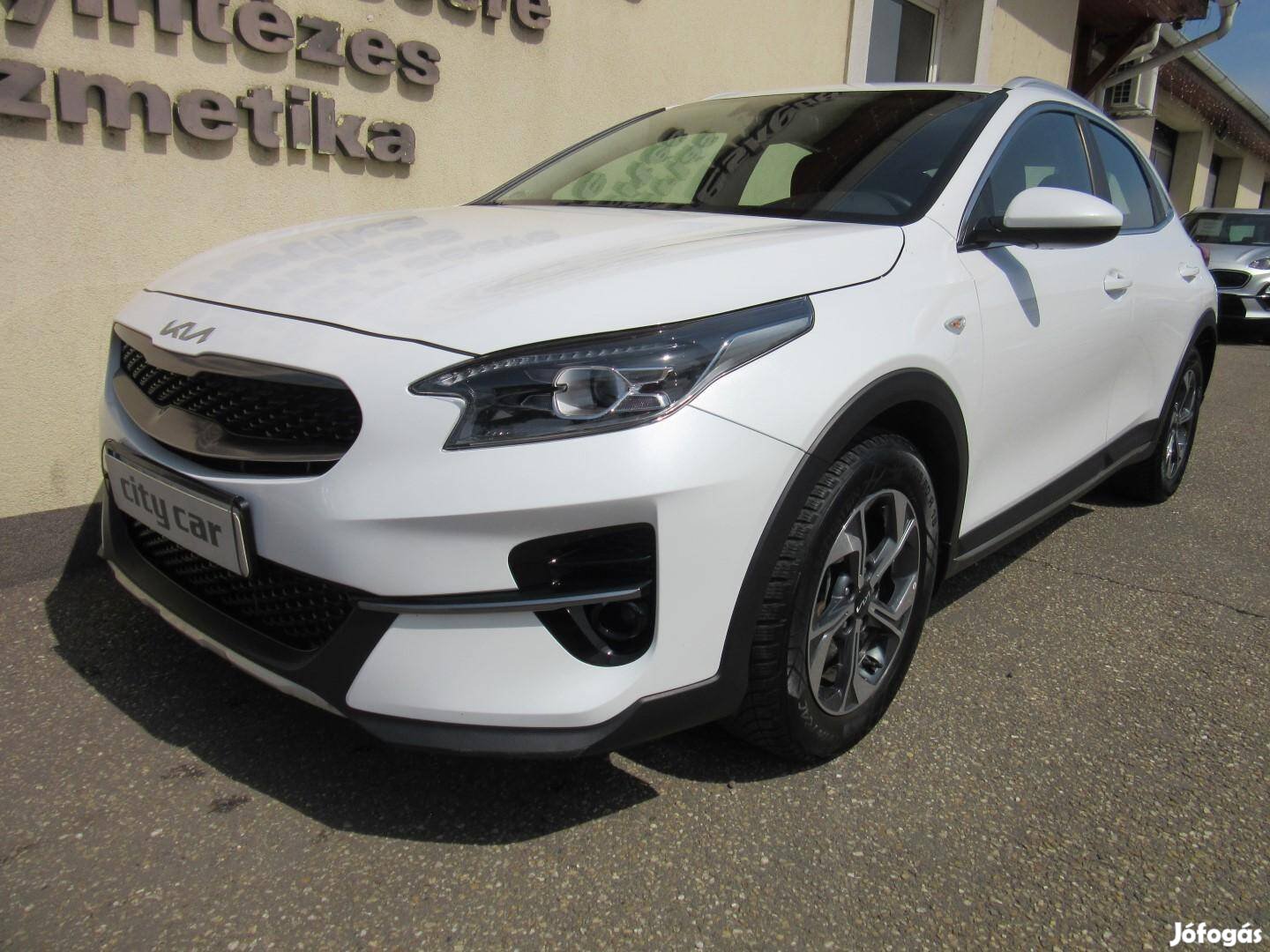 KIA Xceed 1.5 T-GDI X-Silver Első Tulaj. 39 eze...