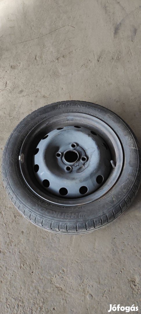 KIA eredeti fém felni nyári gumival (4 db, egy garnitúra)