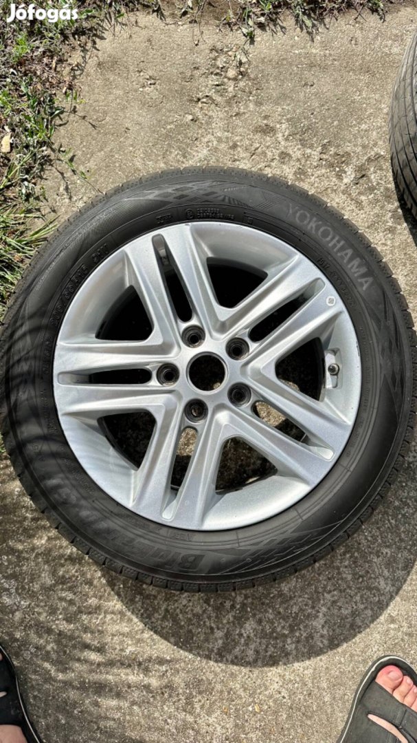 KIA felni 16" + kiváló állapotú Yokohama nyári gumi és Tpms szenzor