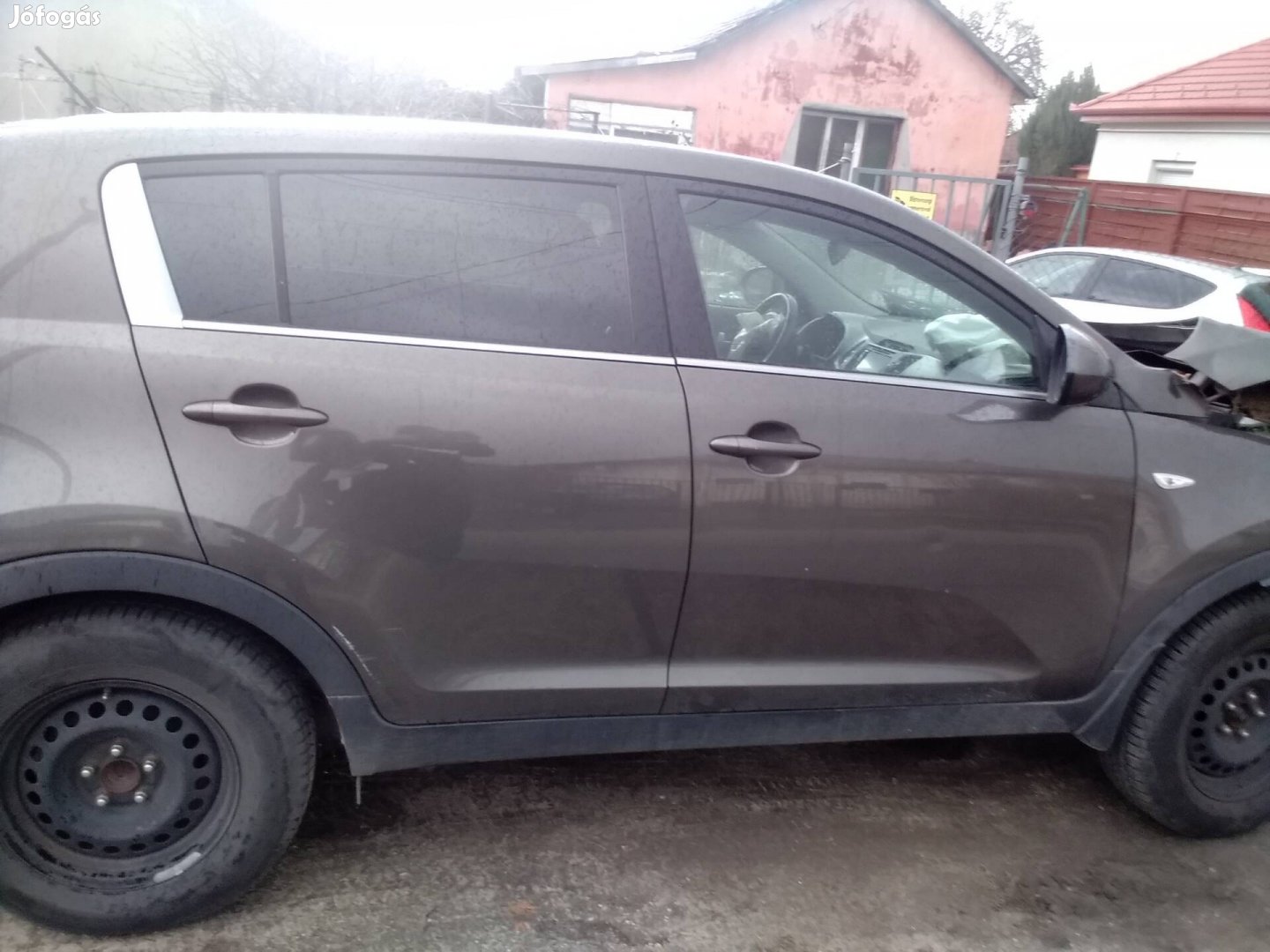 KIA sportage 1,6 gdi bontott alkatrészek eladók. 