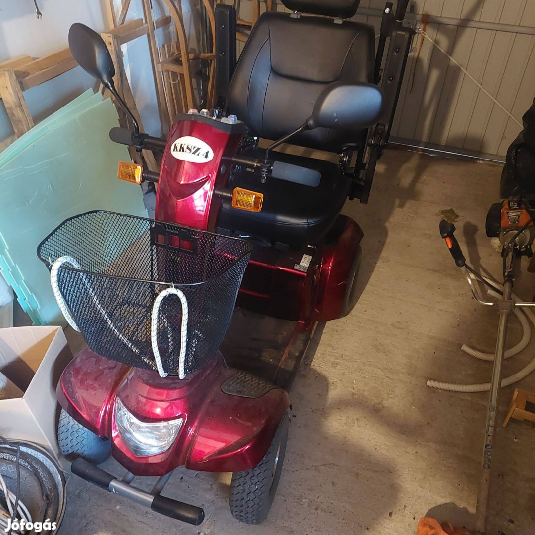 KKSZ 4 elektromos moped