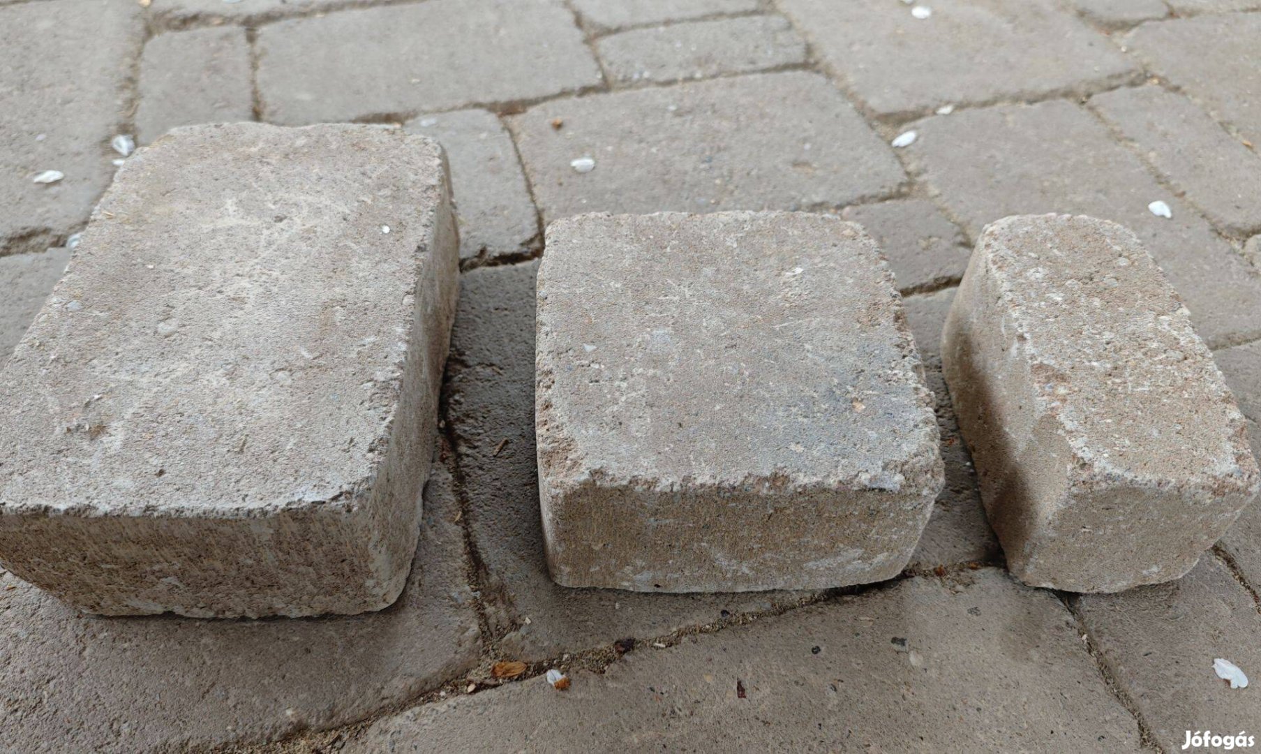 KK Kavicsbeton Aquincum Antik homokszínű térkövek