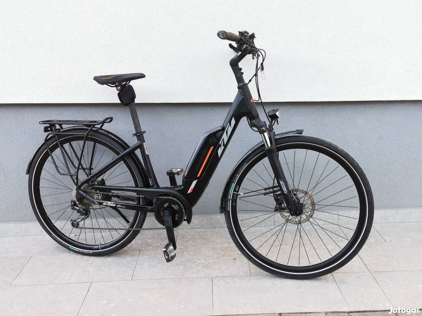 KTM 28" női trekking ebike kerékpár Bosch e-bike elektromos pedelec 