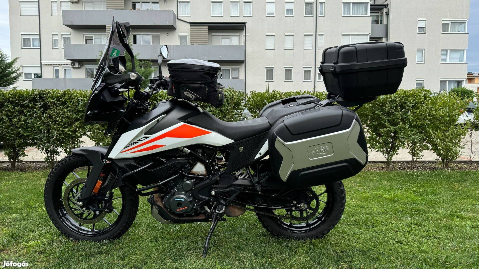 KTM 390 Adventure Nagy túrákra felkészítve