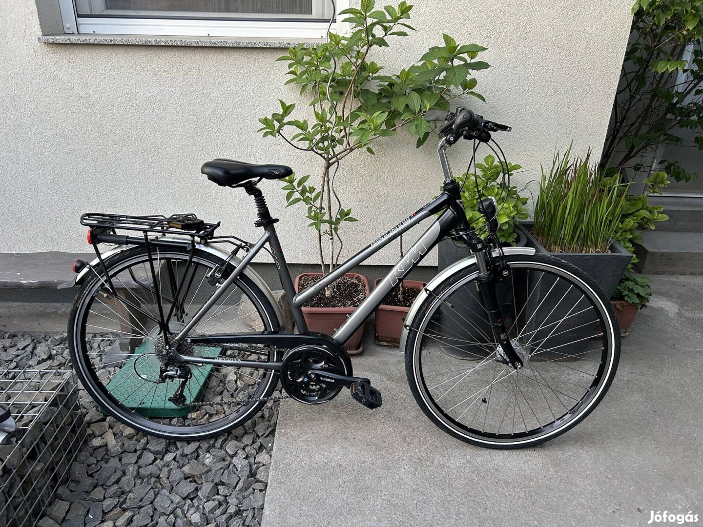 KTM Avento Plus 28" alu trekking (51) női fekete kerékpár 