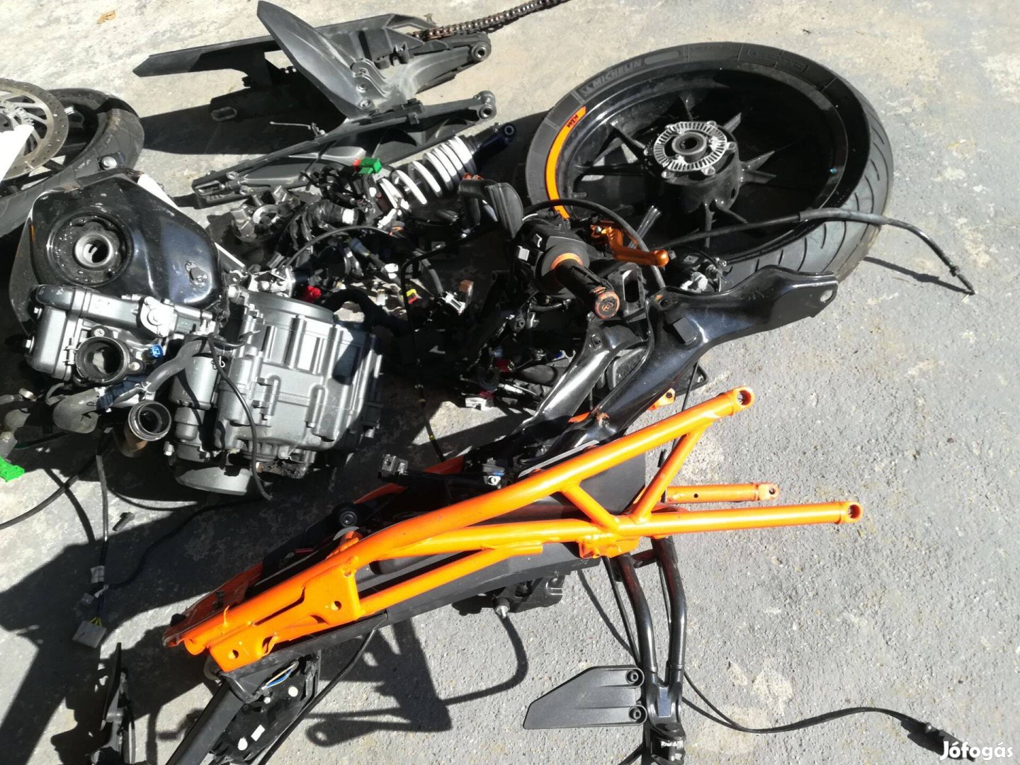 KTM Duke 125 690 bontott alkatrészek