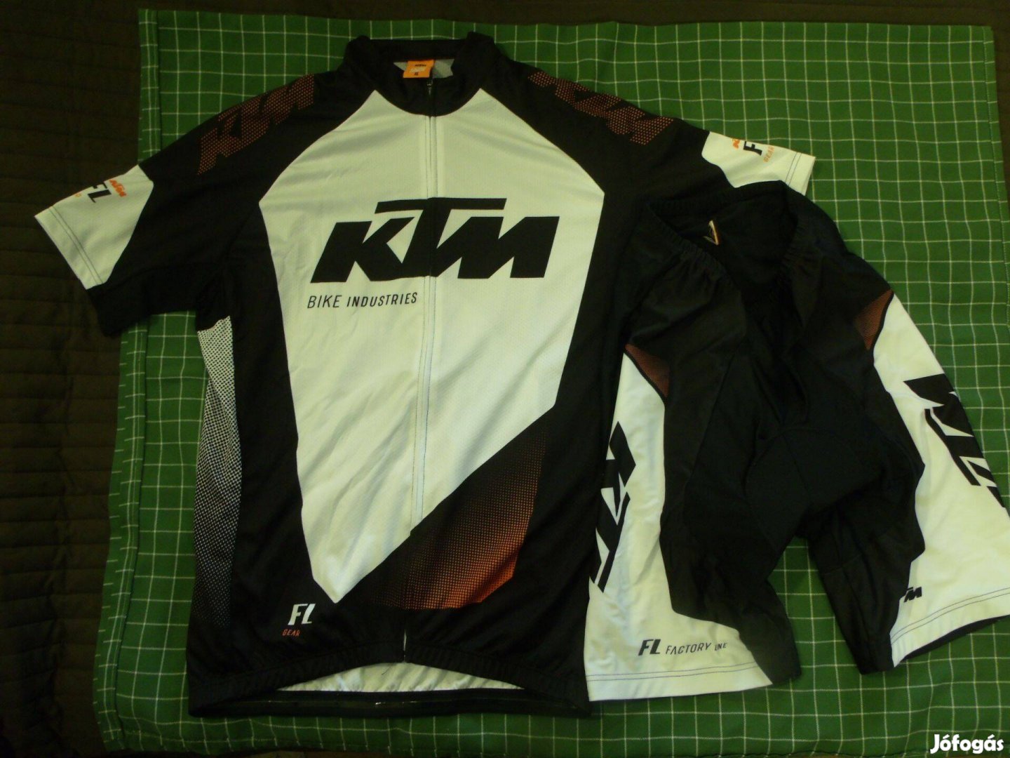 KTM Factory Line XL méretű kerékpáros szett mez rövidnadrág hibátlan
