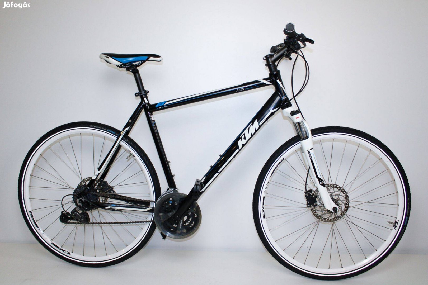 KTM Fun Road Disc 28"-os Trekking kerékpár, 56cm/L