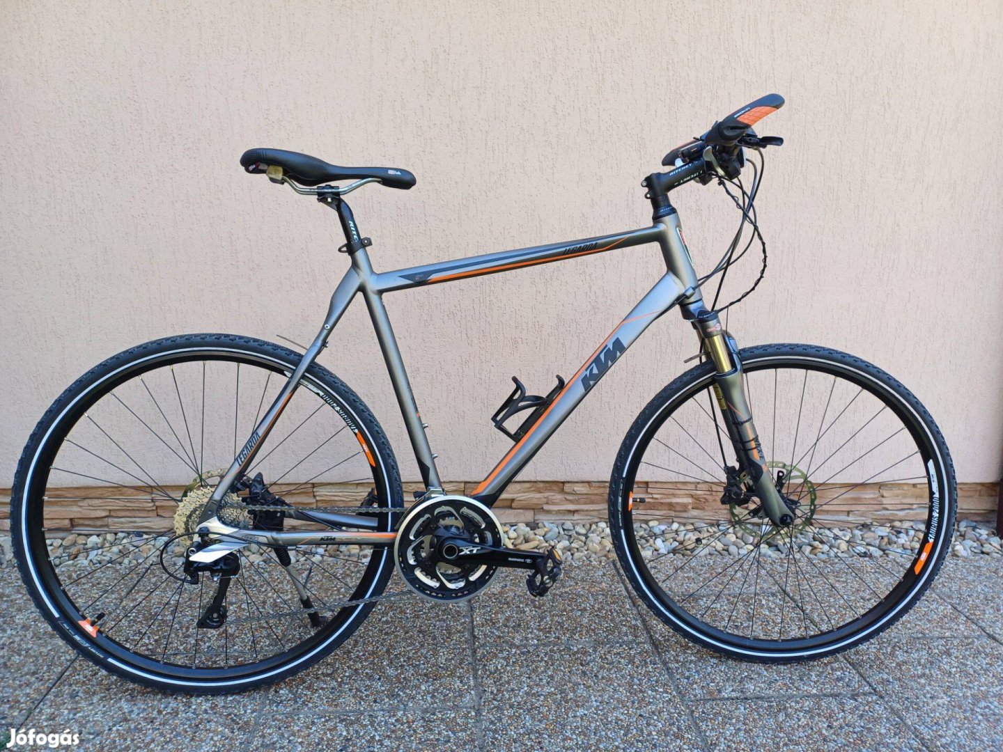 KTM Legarda 28-as trekking, SLX, XT 3x10, kiegészítőkkel