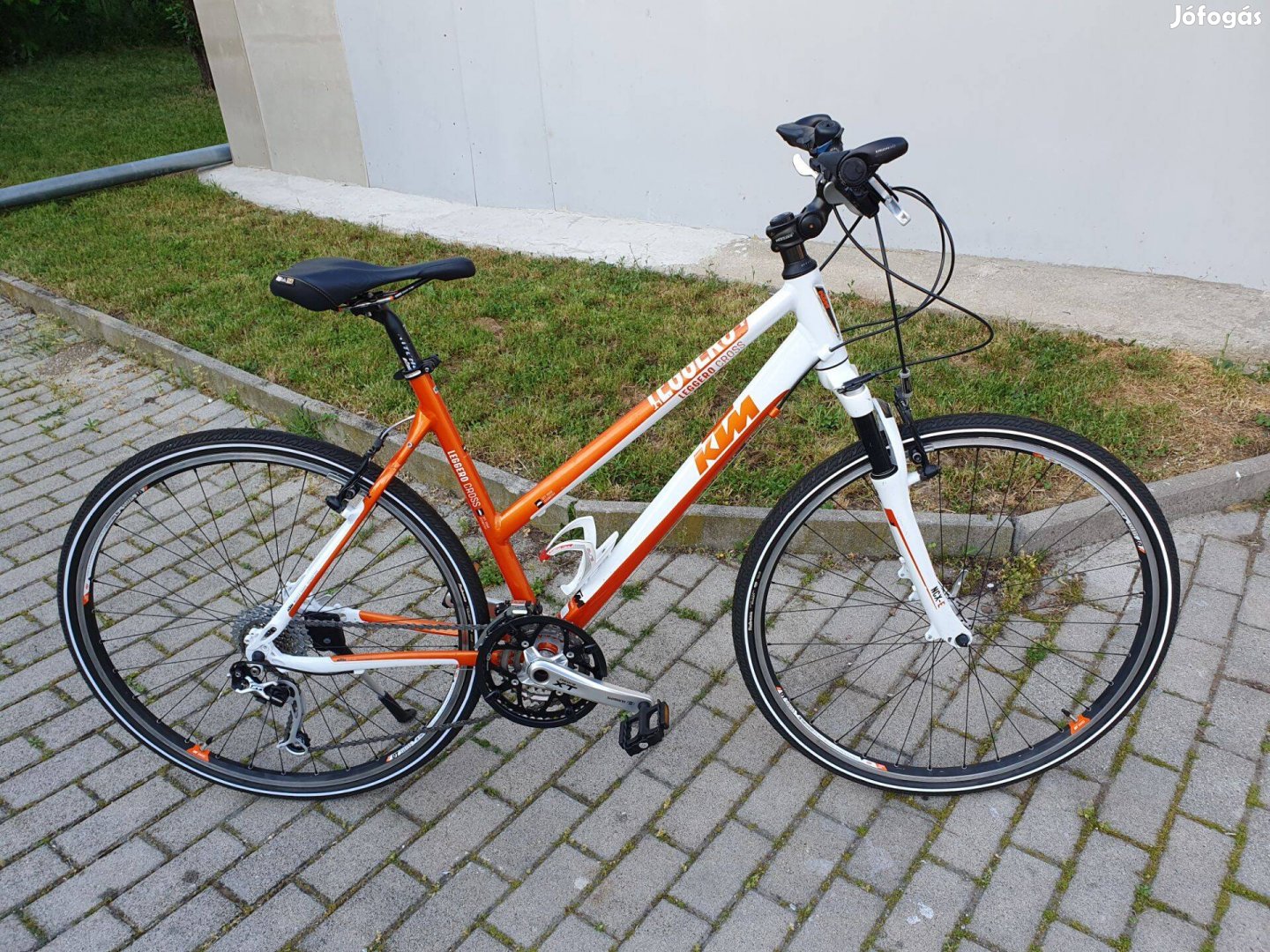 KTM Leggero Cross Full XT 28" női cross trekking kerékpár