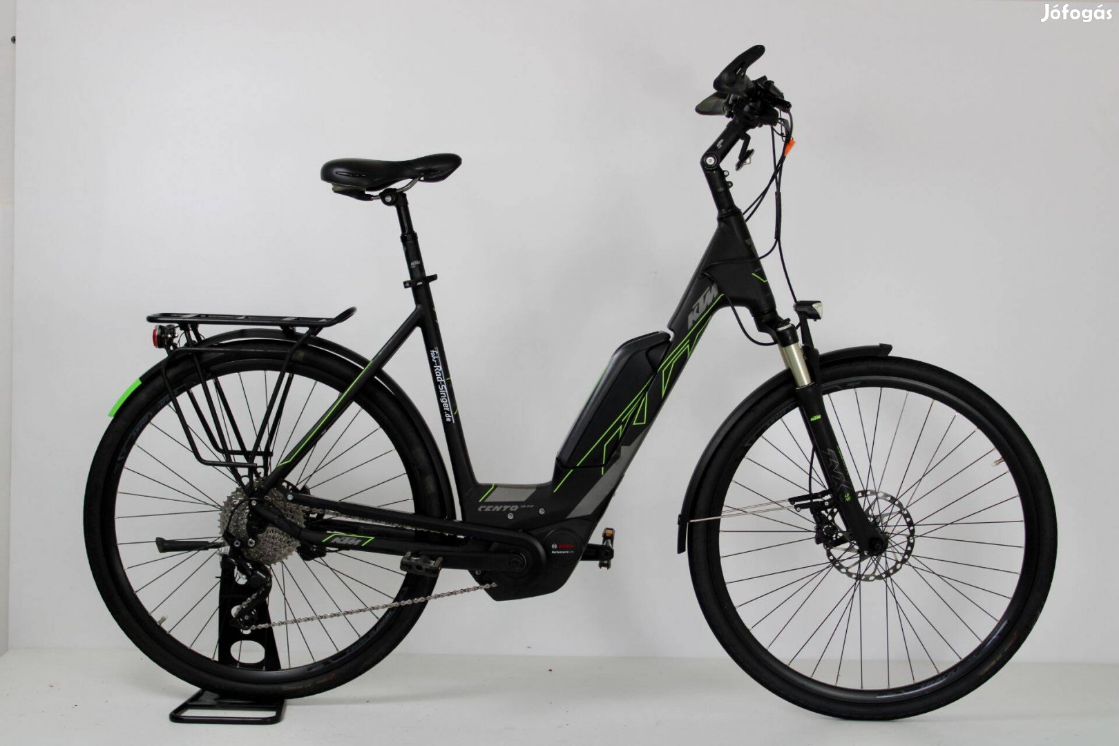 KTM Macina Cento 10 P5 28"-os elektromos kerékpár, 500Wh, 56cm/L