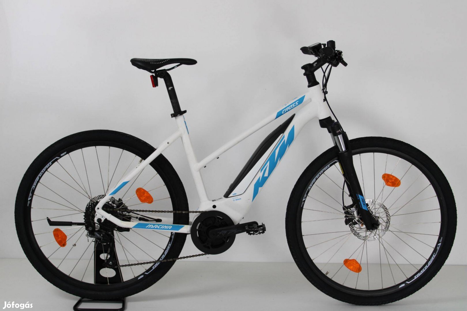 KTM Macina Cross 9 400Wh Elektromos kerékpár Üzletből, Garanciával
