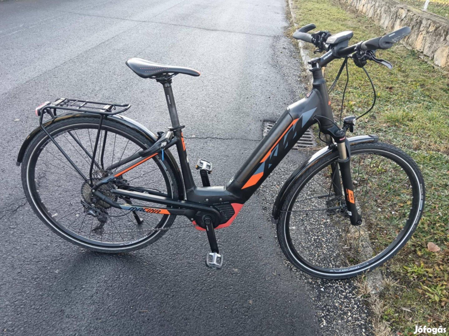 KTM Macina E Tour P10, Gyönyörű Trekking Ebike