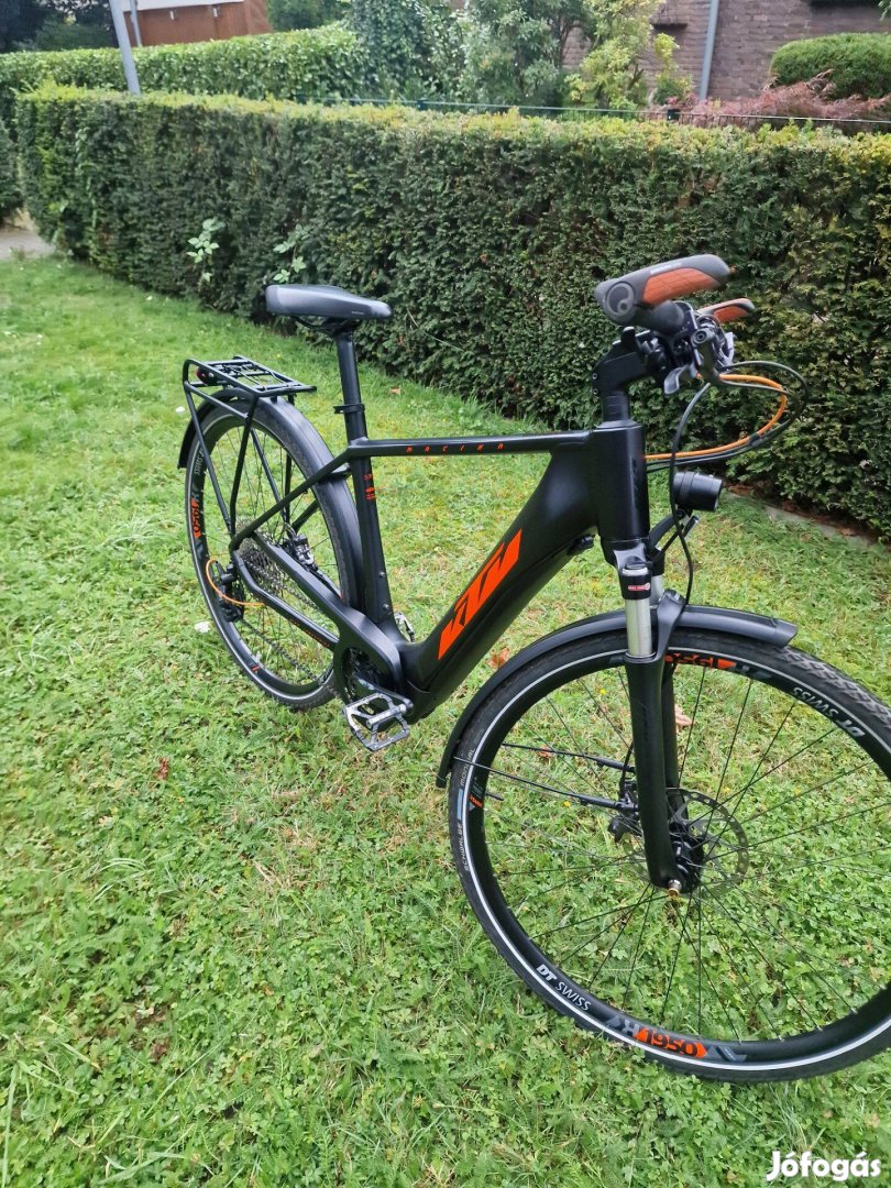 KTM Macina Sport 610 Trekking