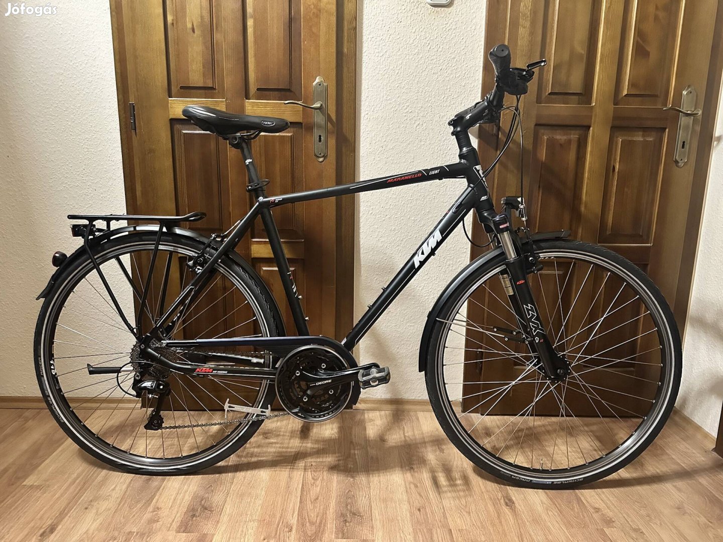 KTM Maranello Light 28" agydinamós trekking (56-os váz)