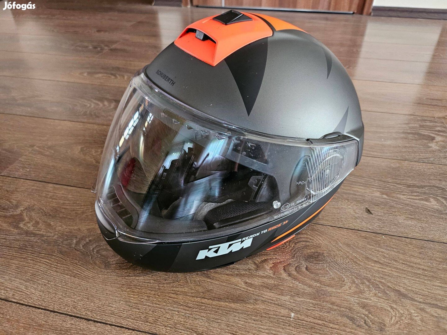 KTM Schuberth C4 Pro bukósisak M-es
