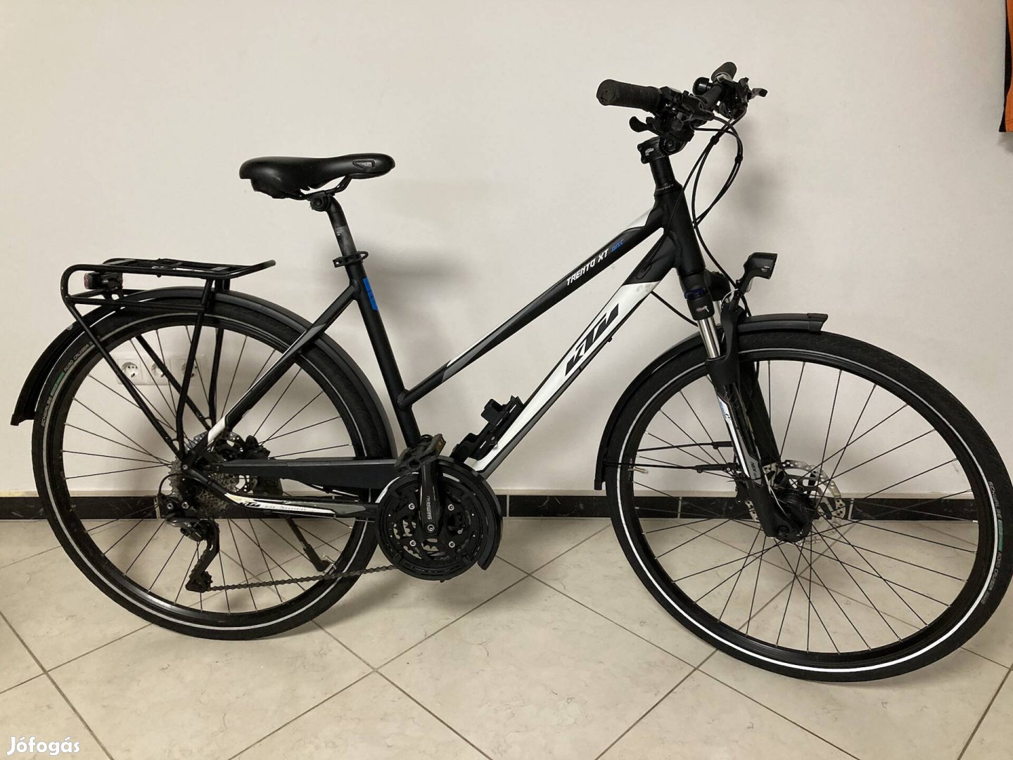 KTM Trento XT Disc 2022 Prémium  Trekking kerékpár