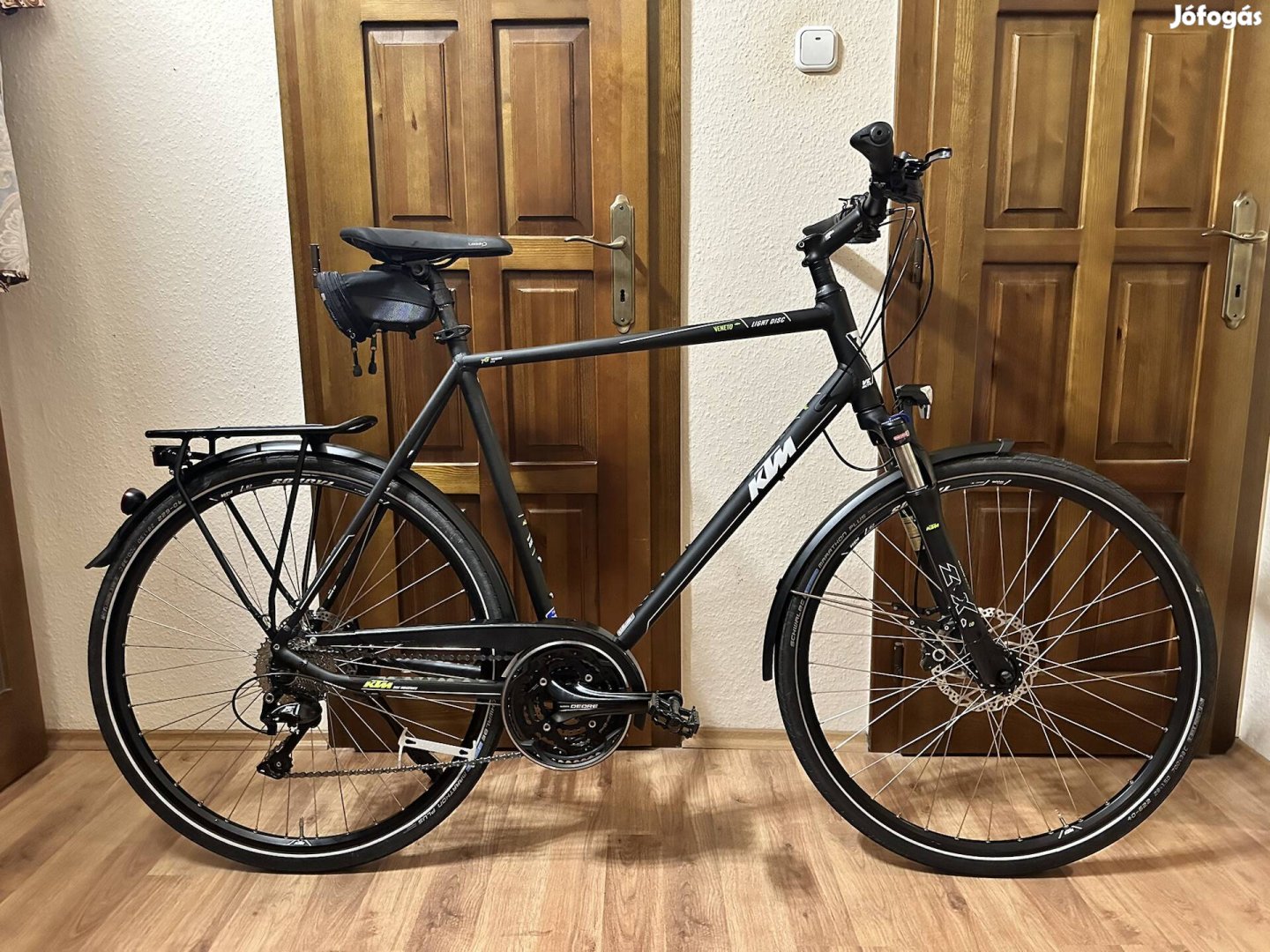 KTM Veneto Disc 28" agydinamós trekking (XXL váz)