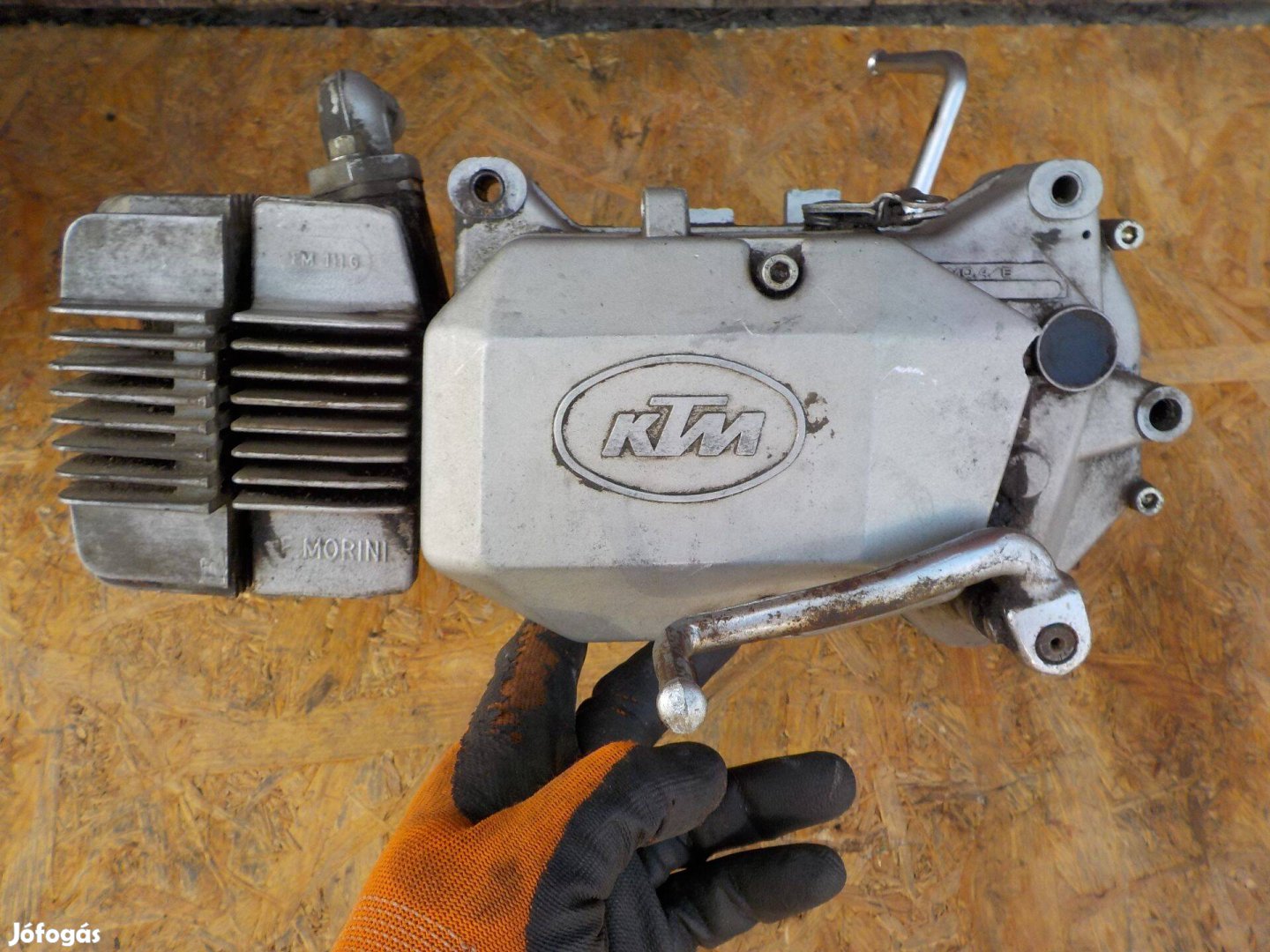 KTM ,lábváltós tipusú-hiányos oldtimer motorblokk eladó