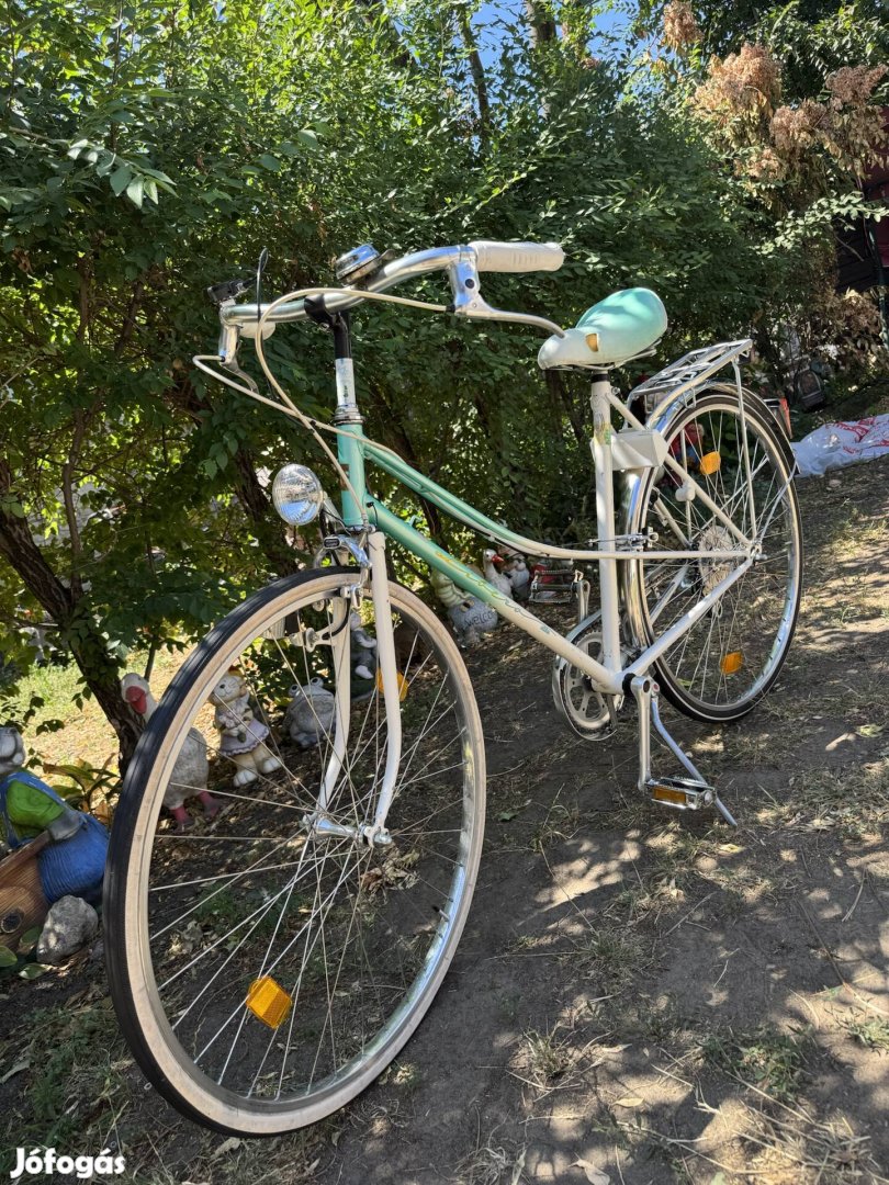 KTM csajos városi kerékpár 28"