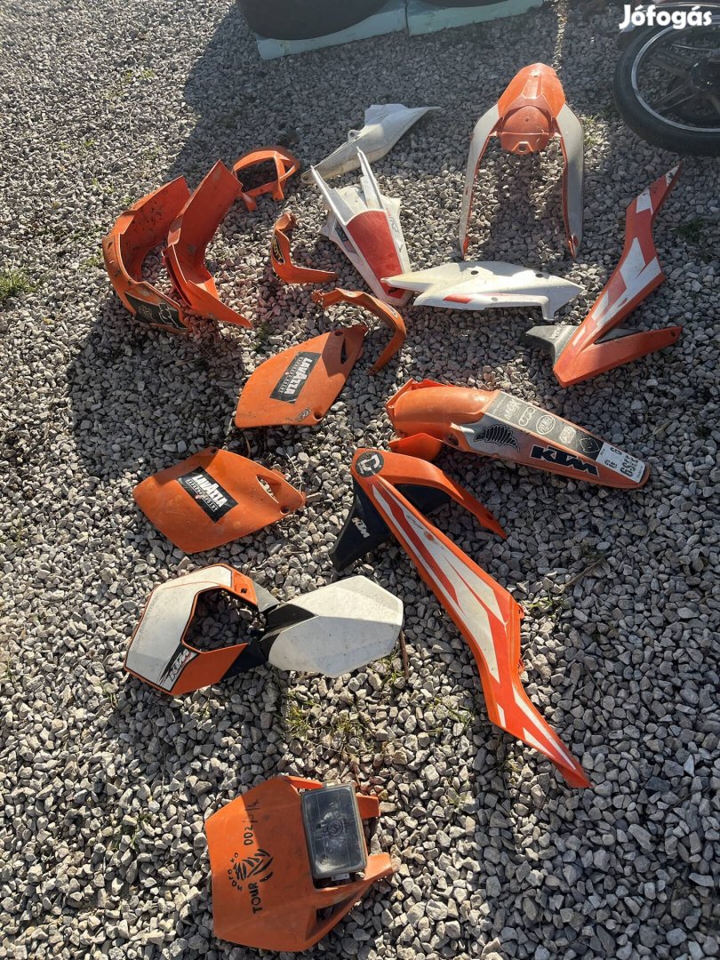 KTM husqvarna idom motor sárvédő lámpa 