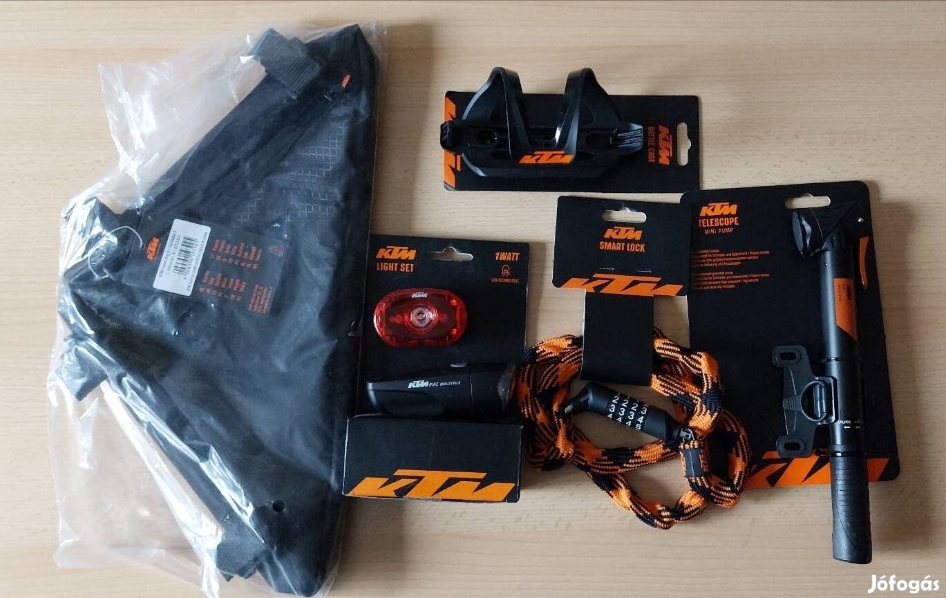 KTM kerékpáros szett eladó-Új