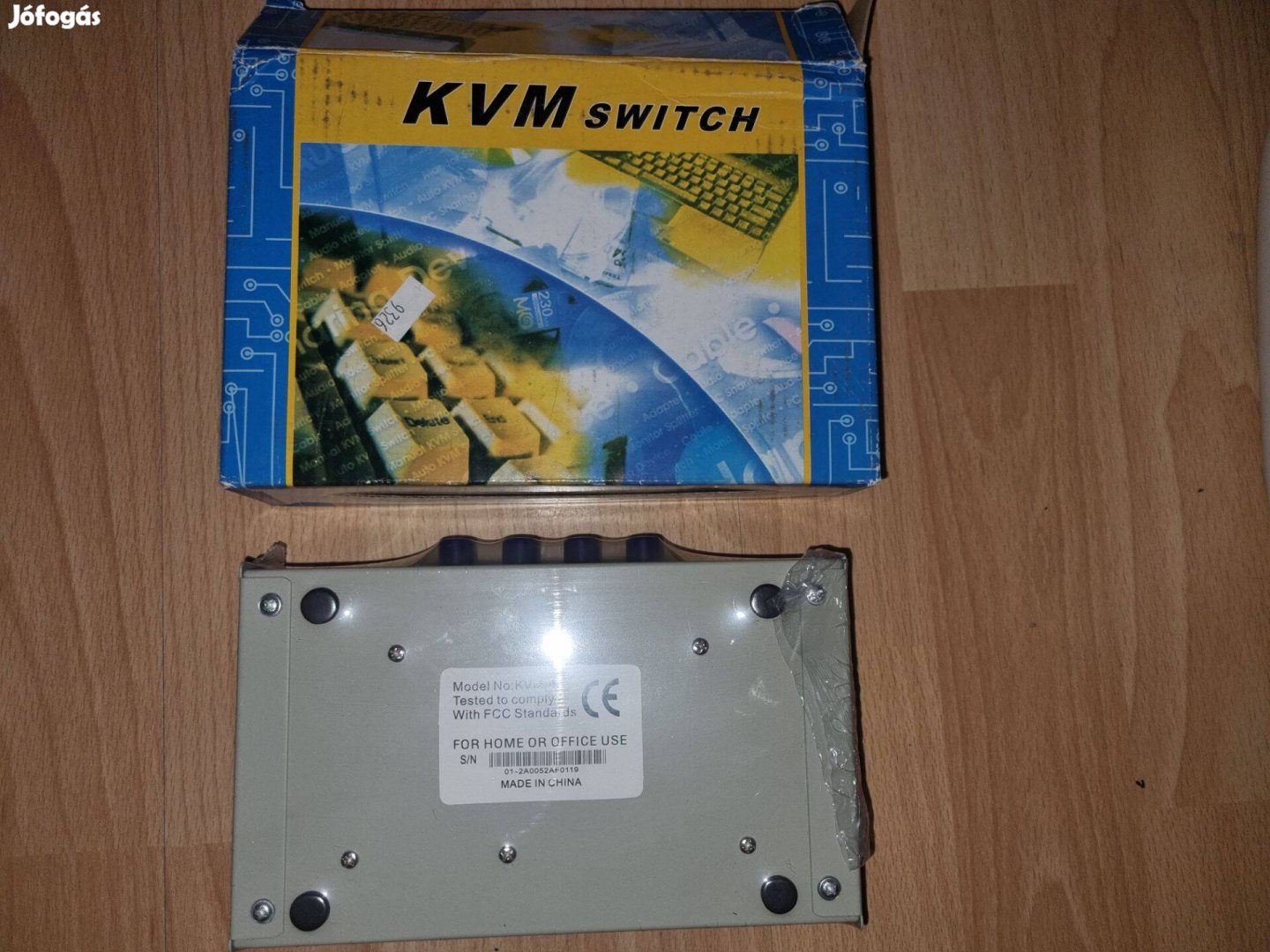 KVM-4 Switch