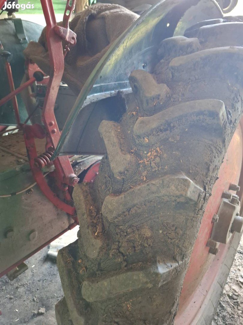 K 25 traktor eladó