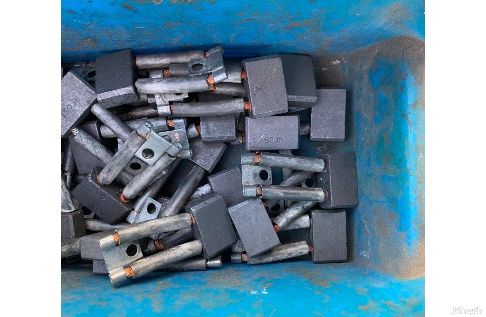 K-700-as önindító szénkefe eladó