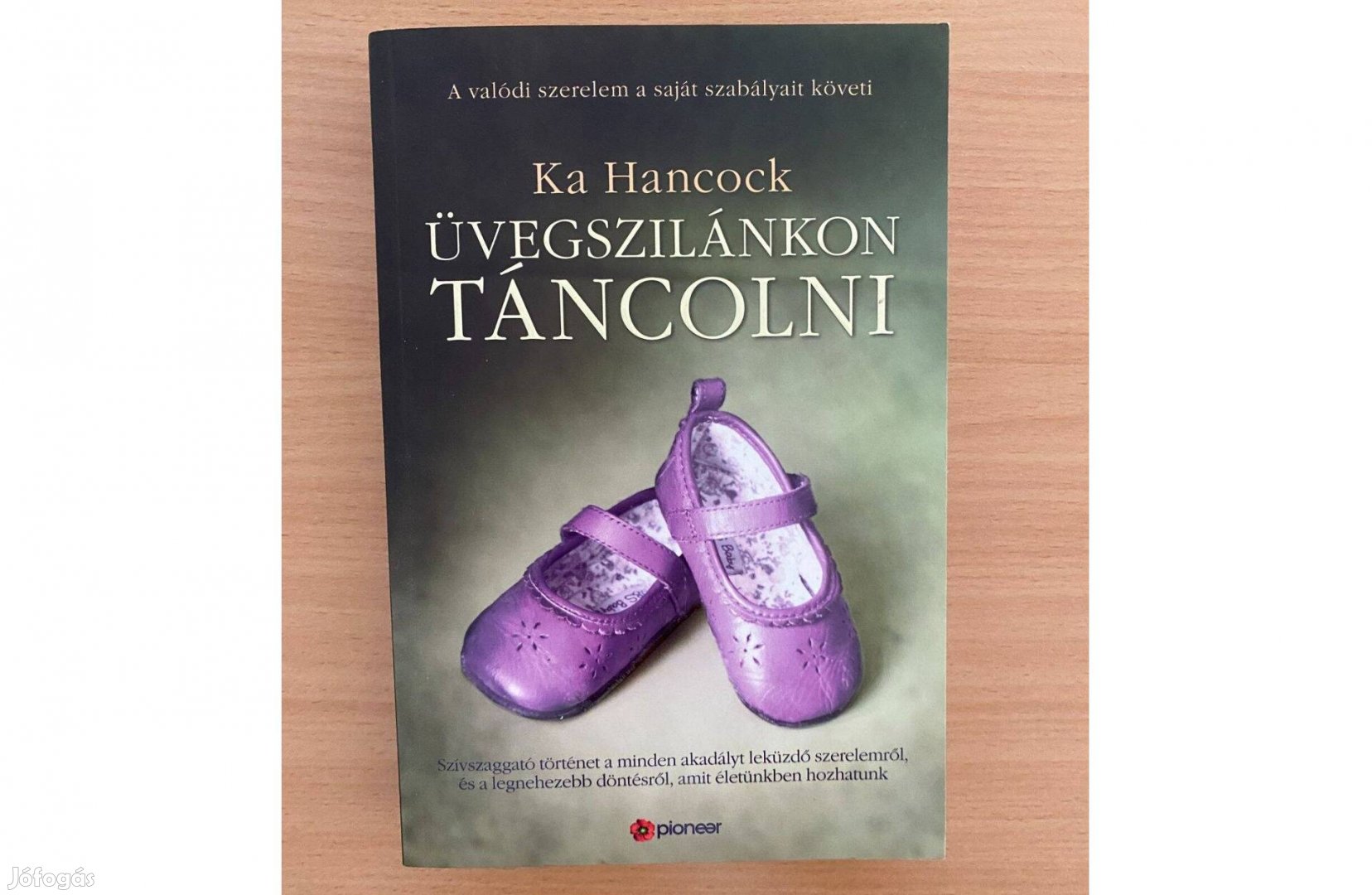 Ka Hancock: Üvegszilánkon táncolni című könyv