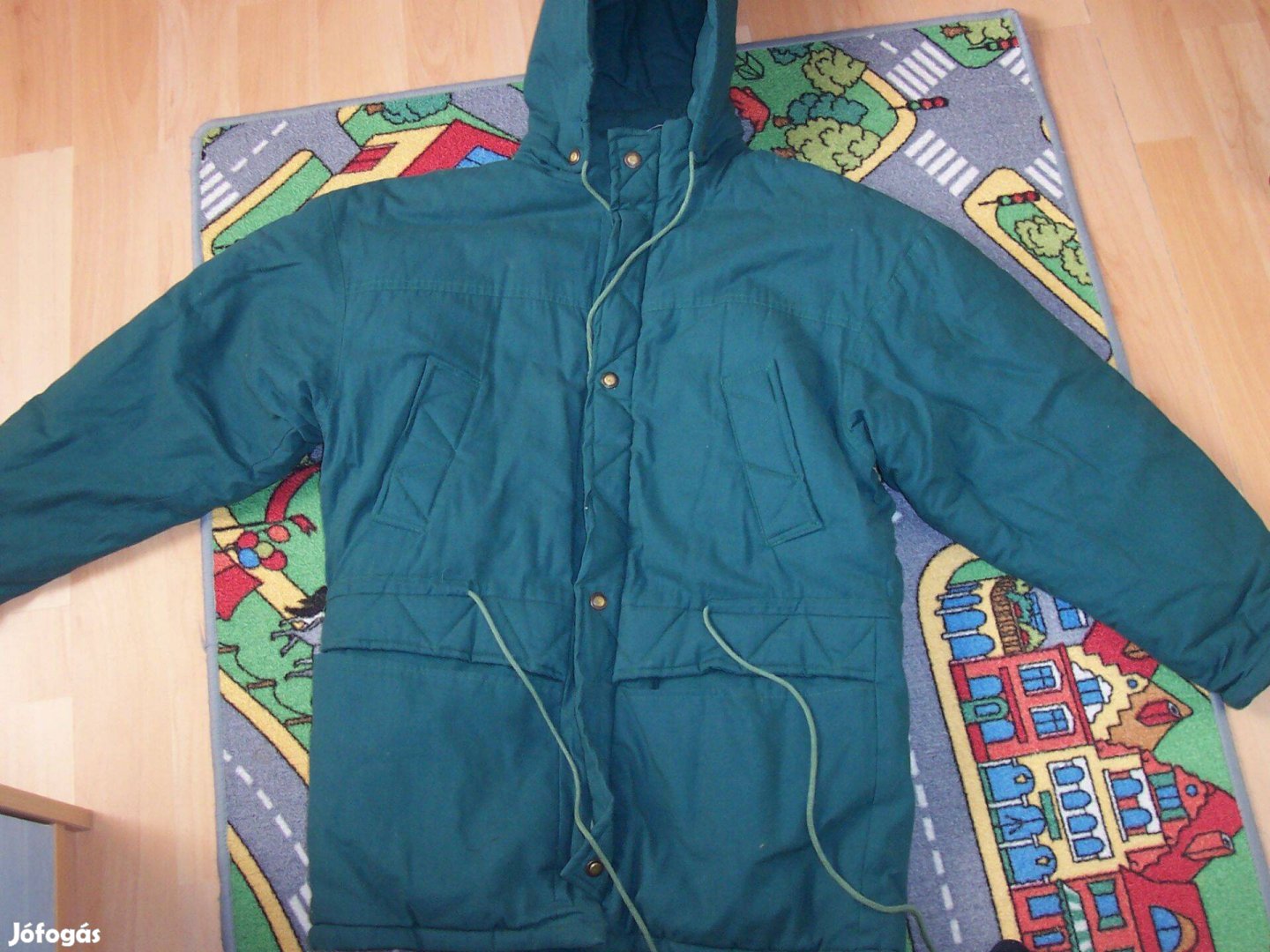 Kabát téli kivitel zóld színű 48-as