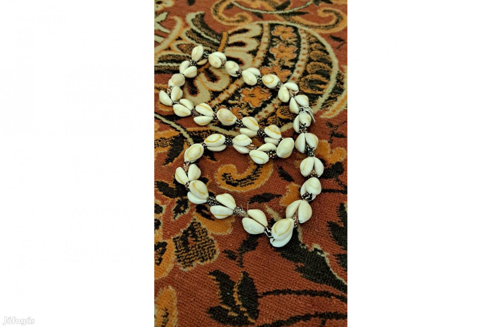 Kagyló nyaklánc fűzött