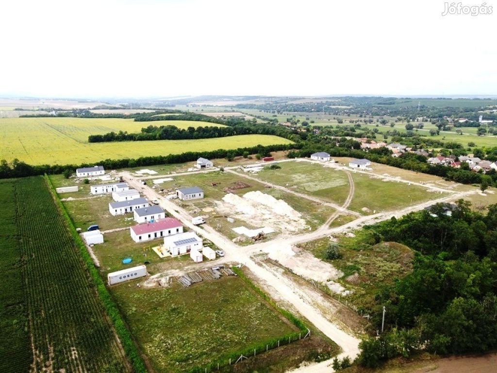 Kajászó, Kossuth u. telek-763, 1050 m2-es, telek