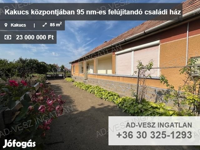 Kakucs központjában 95nm-es felújítandó családi ház