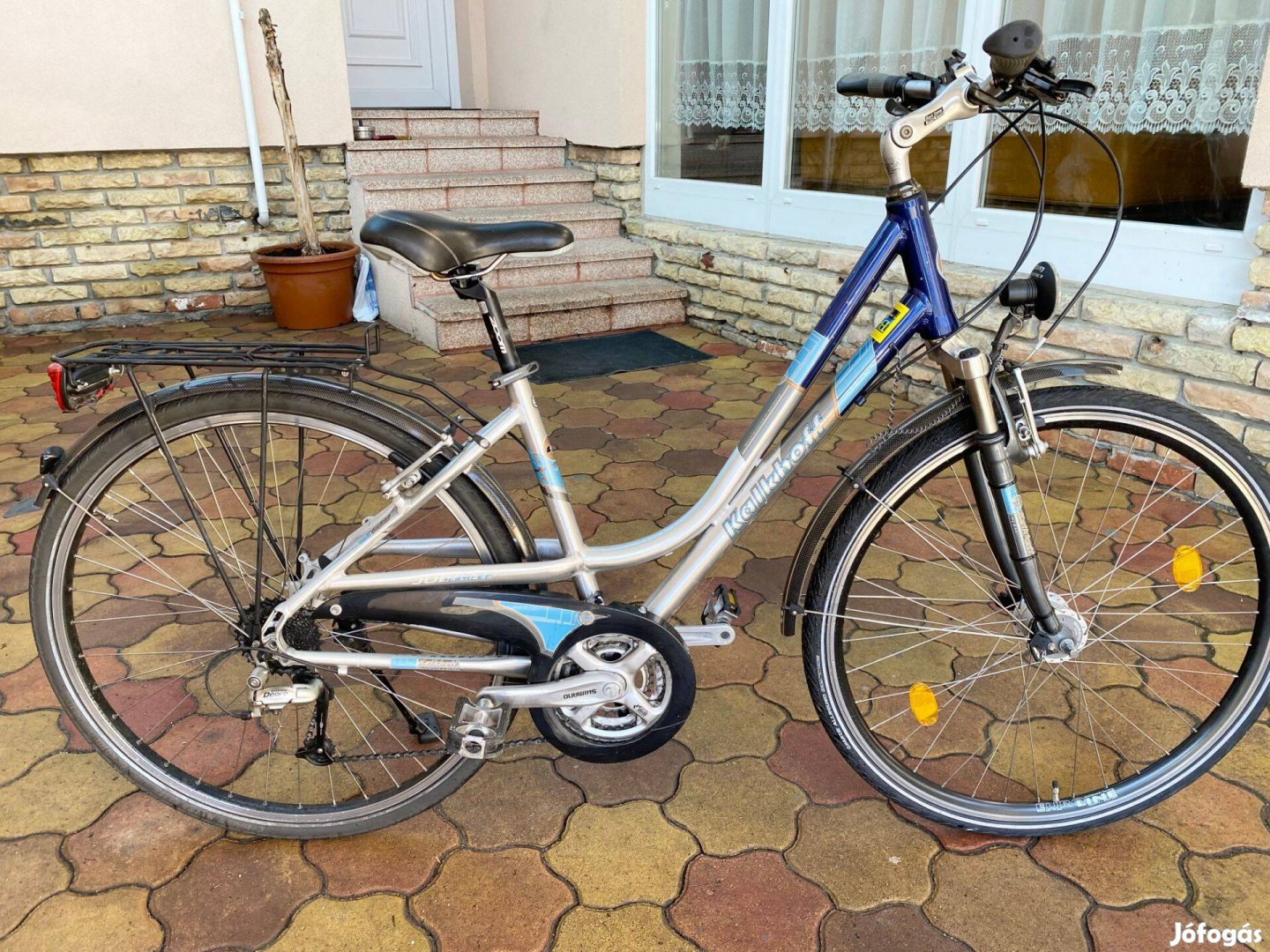 Kalkhoff 28-as aluvázas agydinamós Trekking kerékpár