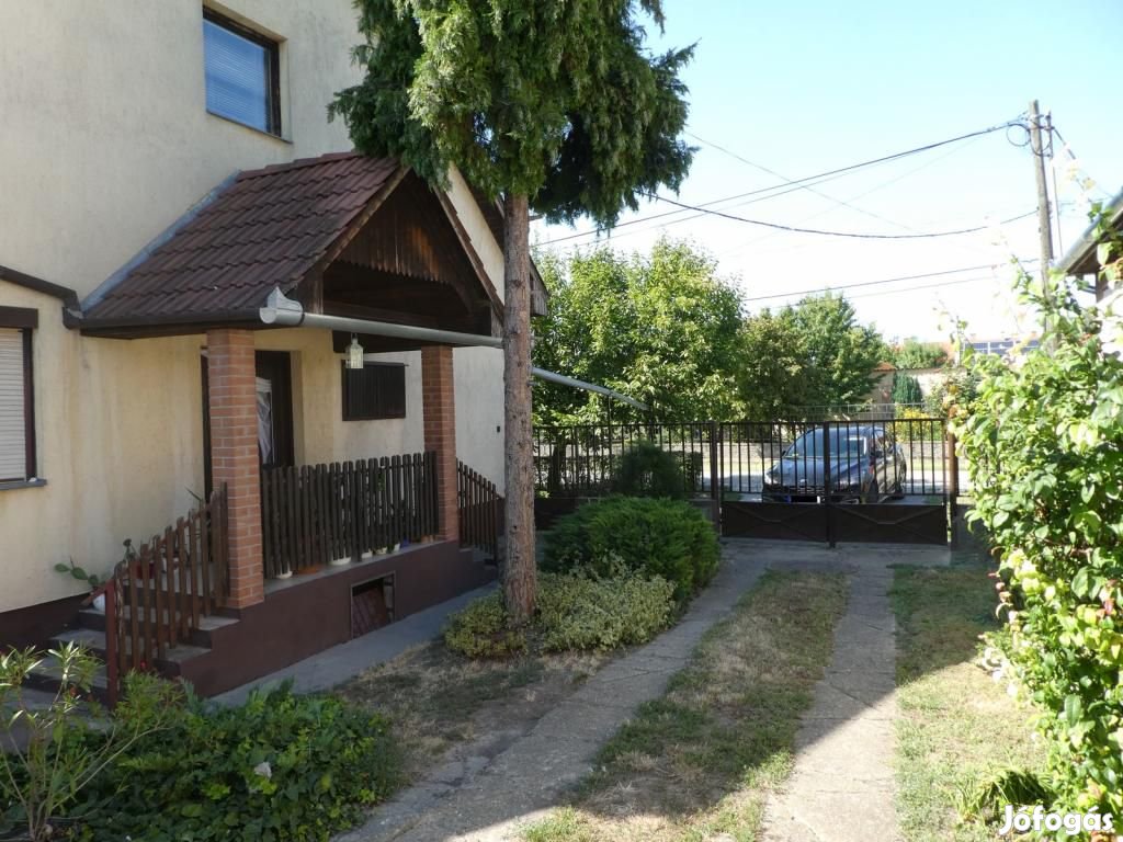 Kalocsán a kertvárosban családi ház eladó! - Kalocsa