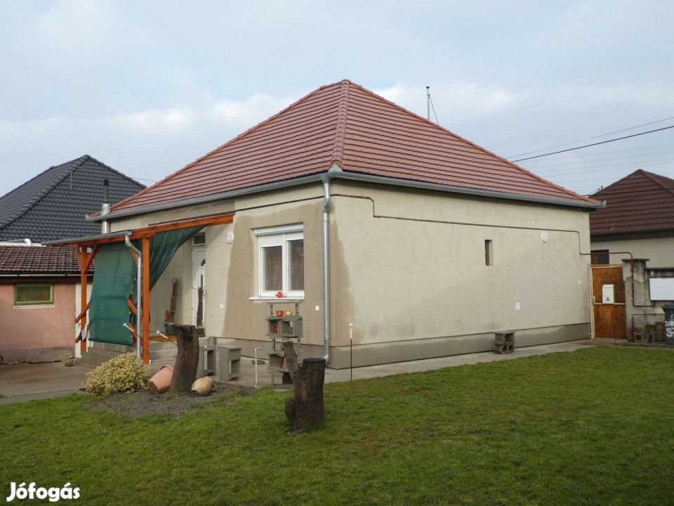 Kalocsán felújított kis családi ház eladó! - Kalocsa