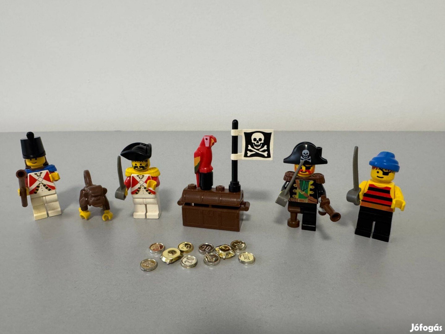 Kalóz figurák eladók!