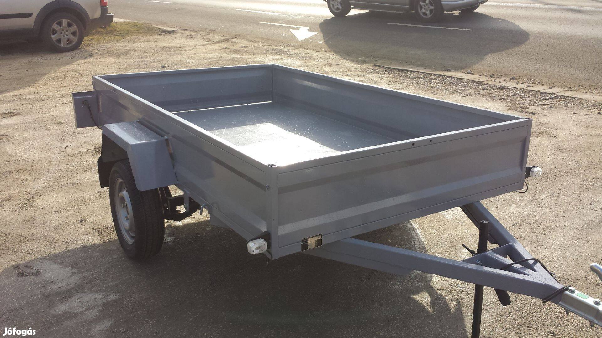 Kalydi Új 140x250cm Festett Nyitott Utánfutó 750kg