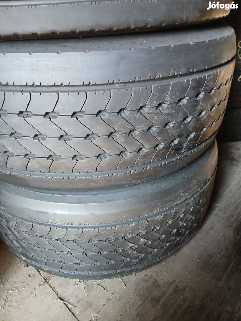 Kamion gumik 355 50 22.5 Goodyear
