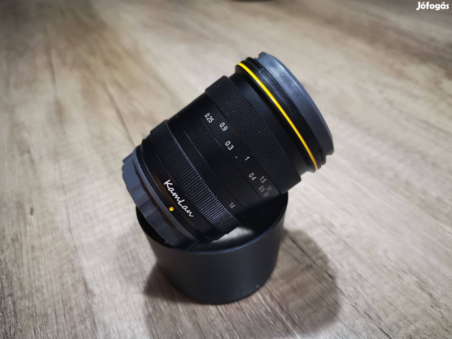 Kamlan 28 mm f/1.4 objektív Sony E bajonett