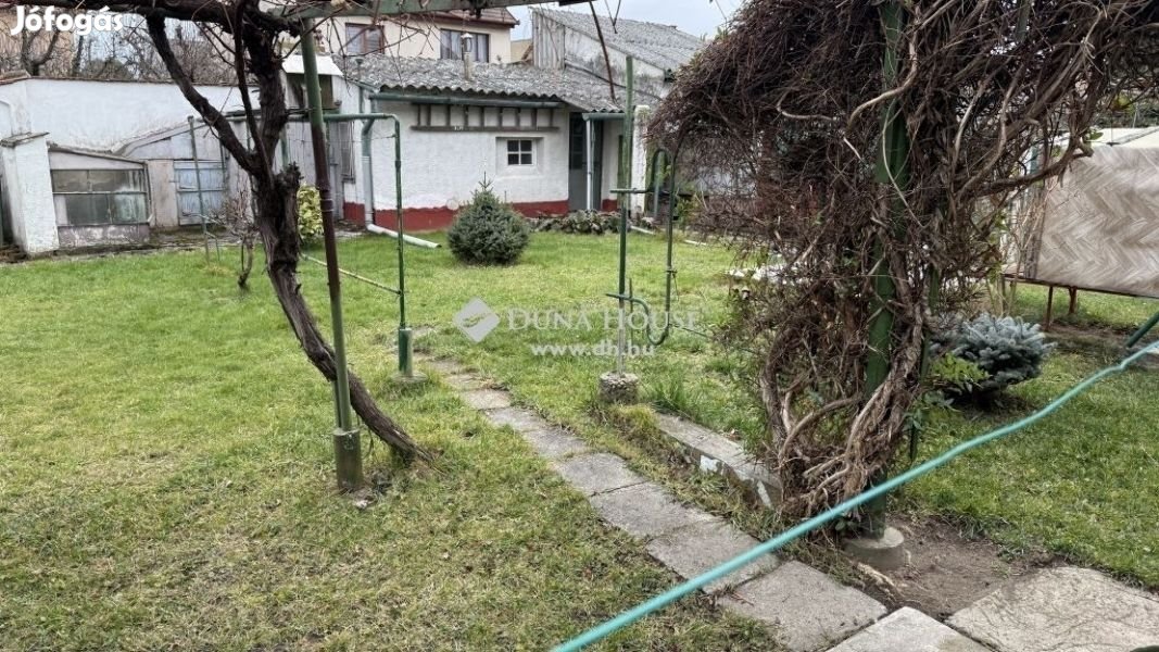 Kámoni városrészen Eladó ház, Szombathely