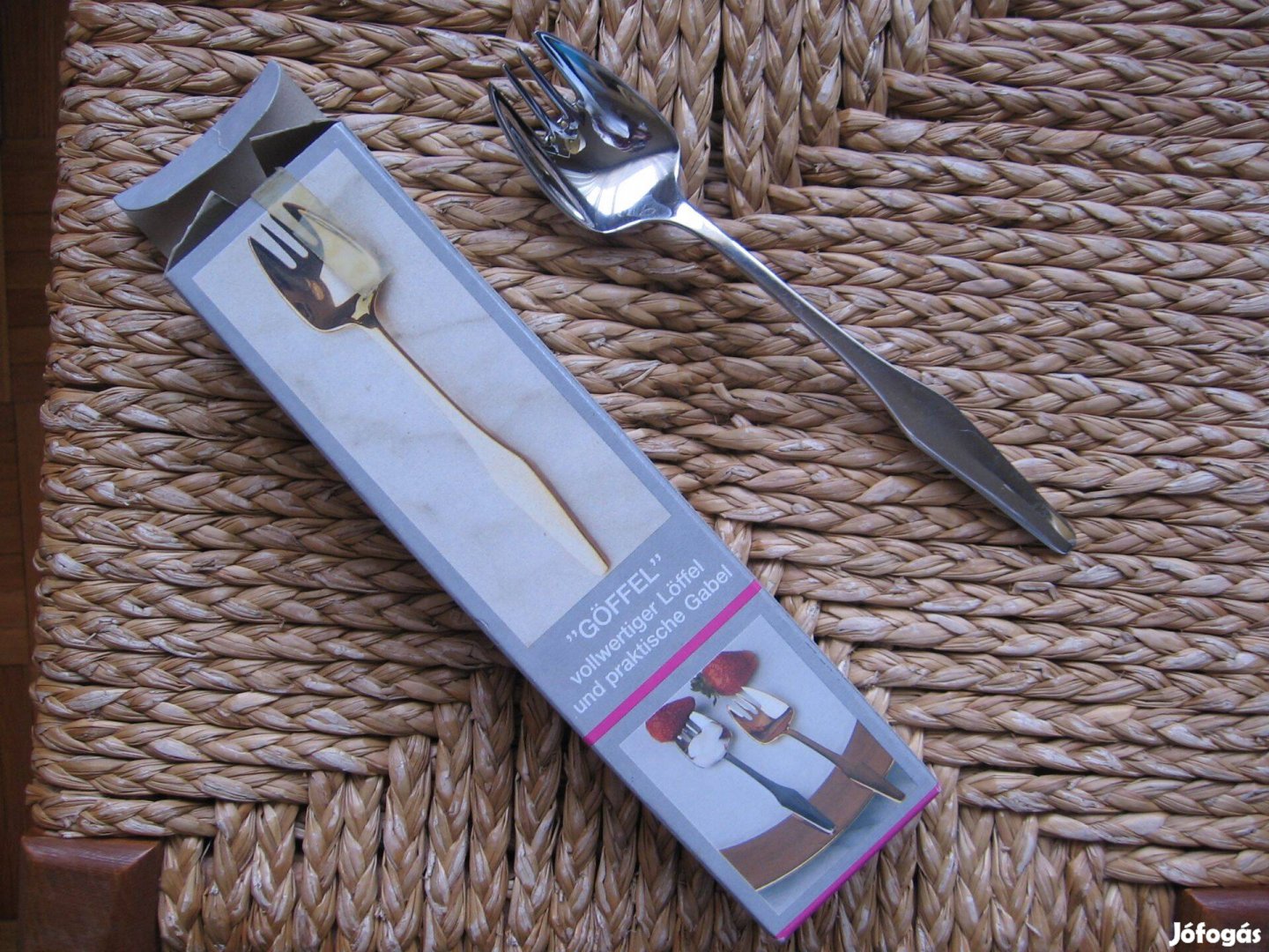 Kanál-villa egyben, extra evőeszköz