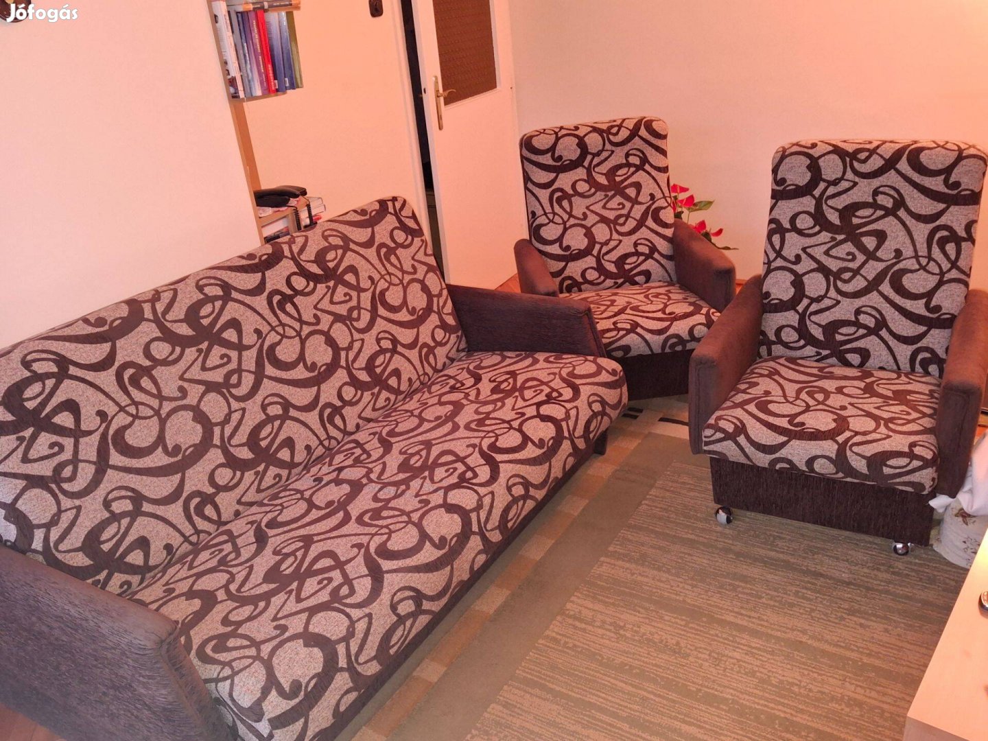 Kanapé 2 db fotellel