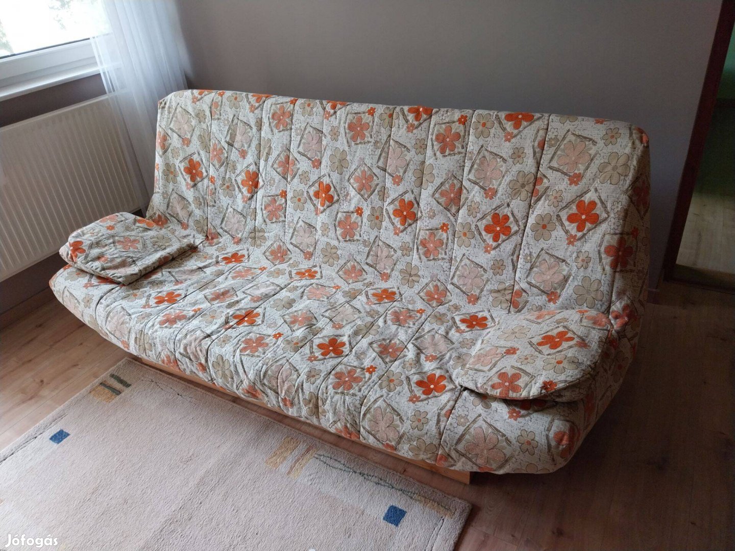 Kanapé ággyá alakítható