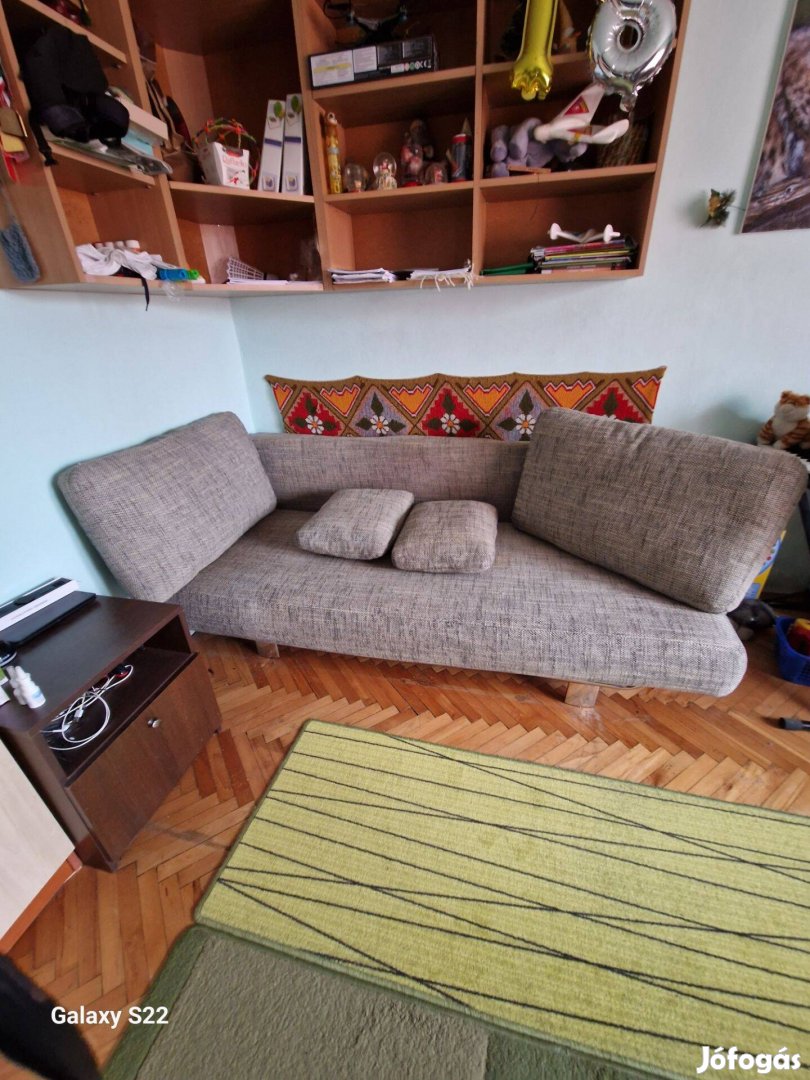 Kanapé ágy, ágynemű tartós